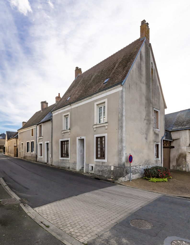 Verneil-le-Chétif - Une maison de XVIe siècle proche du carrefour ©T. Seldubuisson - Inventaire général, Région des Pays de la Loire 